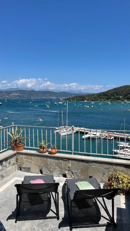 Seafront Rooftop Flat W/ Terrace Porto Venere Bagian luar foto