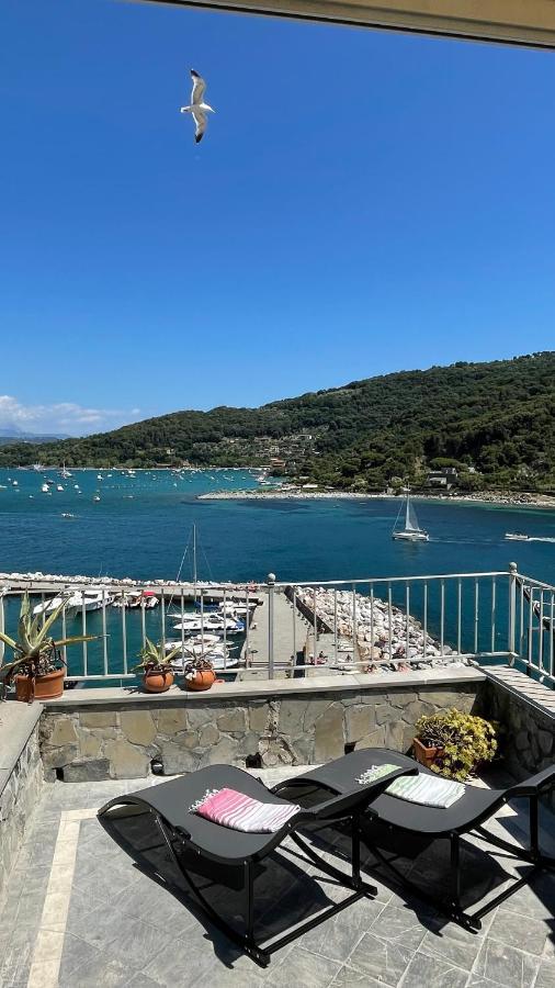 Seafront Rooftop Flat W/ Terrace Porto Venere Bagian luar foto